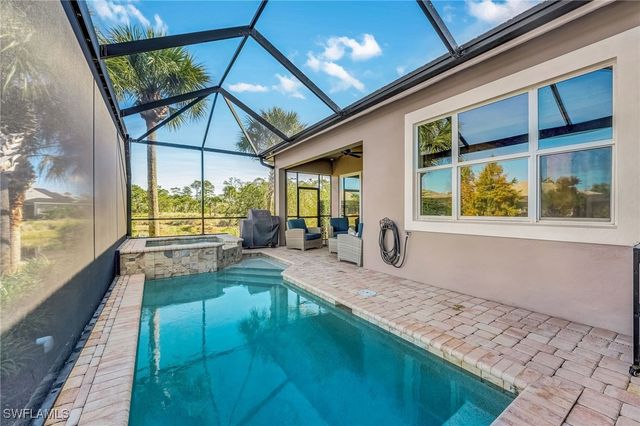 7002 Dominica DR, Naples, FL 34113