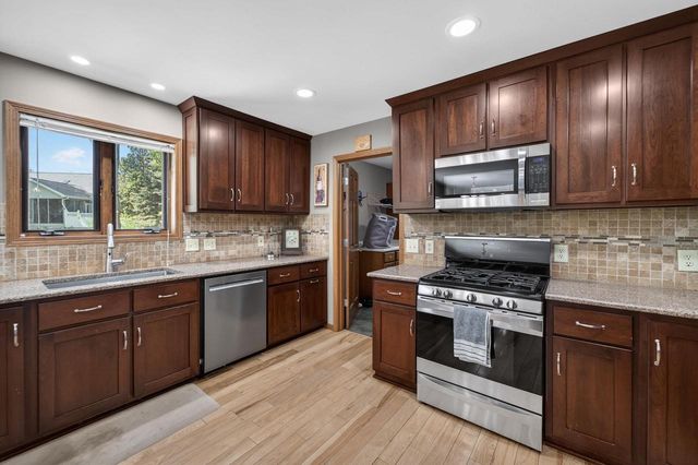 404 Doral Court, Waunakee, WI 53597