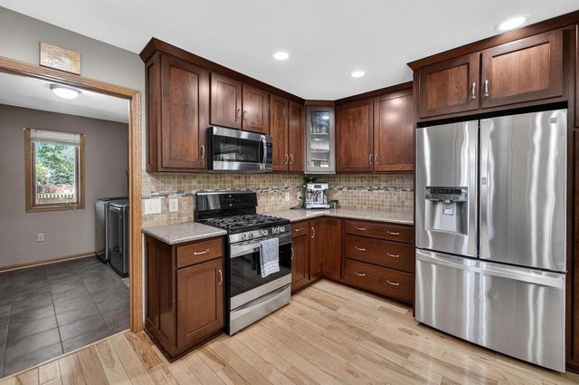 404 Doral Court, Waunakee, WI 53597
