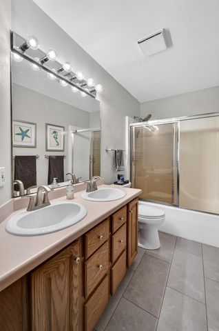 404 Doral Court, Waunakee, WI 53597