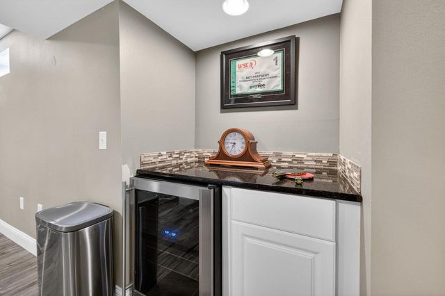 404 Doral Court, Waunakee, WI 53597