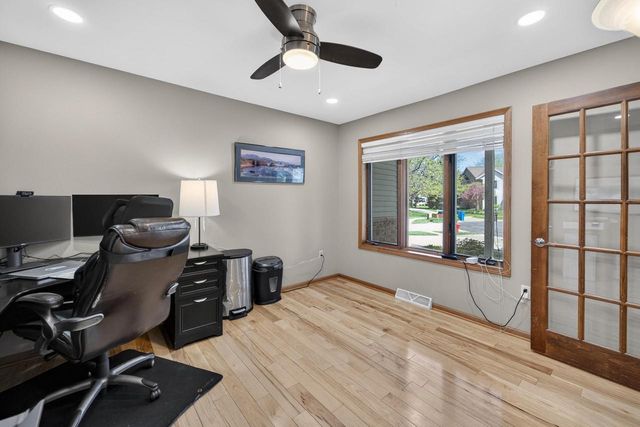 404 Doral Court, Waunakee, WI 53597