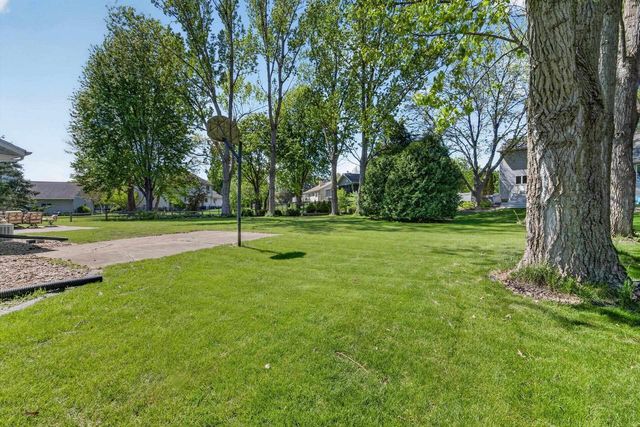 404 Doral Court, Waunakee, WI 53597