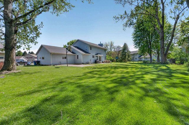 404 Doral Court, Waunakee, WI 53597