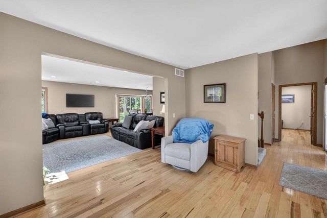 404 Doral Court, Waunakee, WI 53597