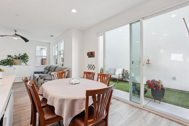 2413 Seaside Rd, Lathrop, CA 95330