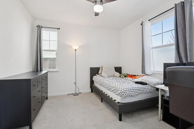 2413 Seaside Rd, Lathrop, CA 95330