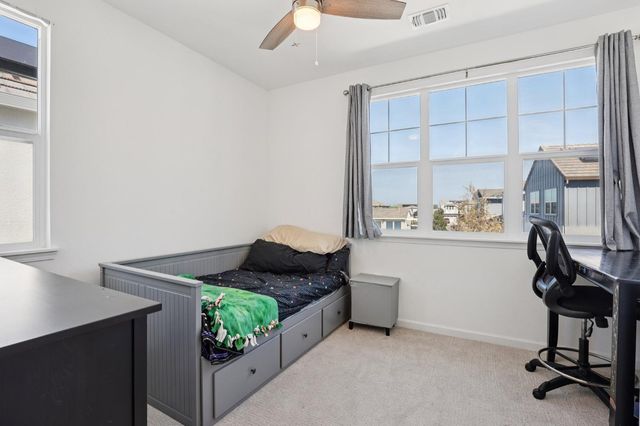 2413 Seaside Rd, Lathrop, CA 95330