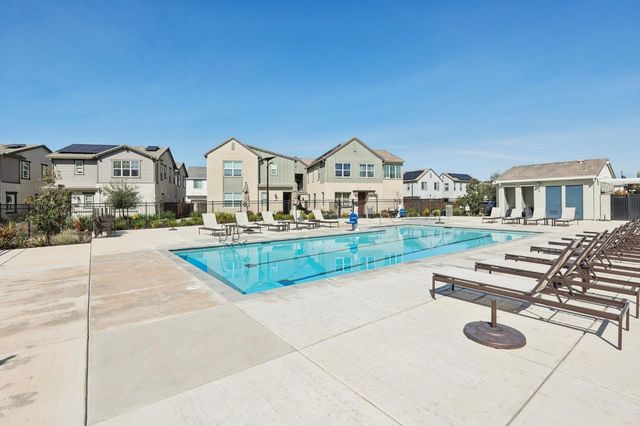 2413 Seaside Rd, Lathrop, CA 95330