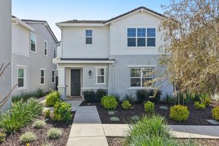 2413 Seaside Rd, Lathrop, CA 95330