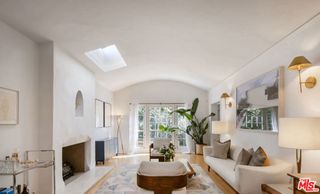 2201 N Willetta Avenue, Los Angeles, CA 90068