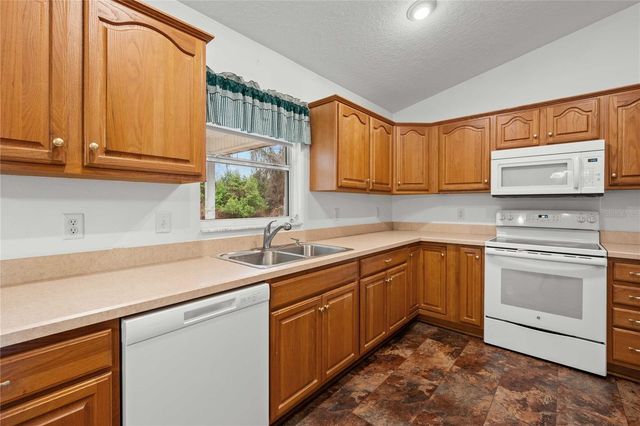 2378 C 478A, Webster, FL 33597