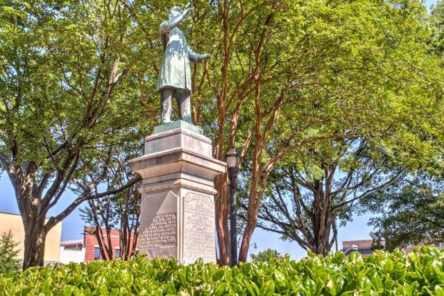 3265 Hilltop Circle, Marietta, GA 30066