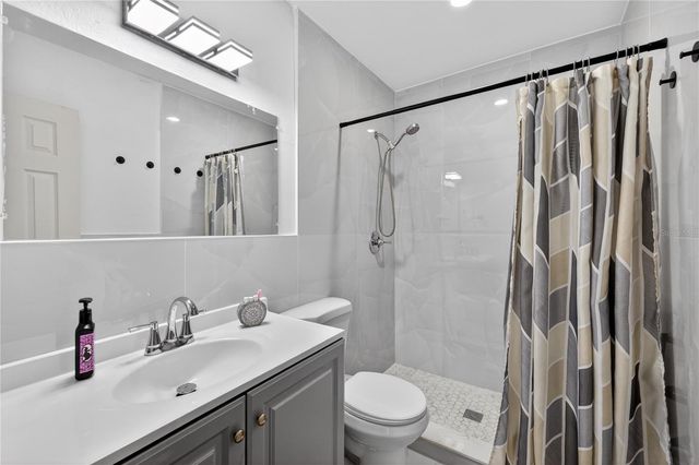 303 E HOLLYWOOD ST, Tampa, FL 33604