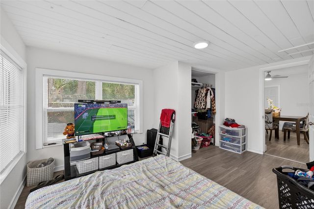 303 E HOLLYWOOD ST, Tampa, FL 33604