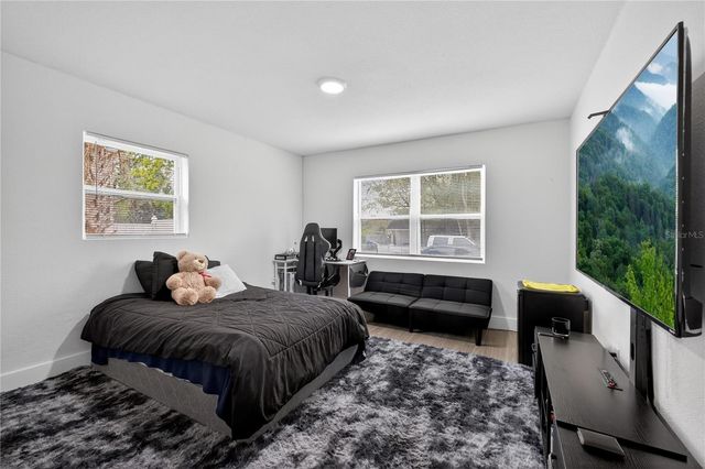 303 E HOLLYWOOD ST, Tampa, FL 33604