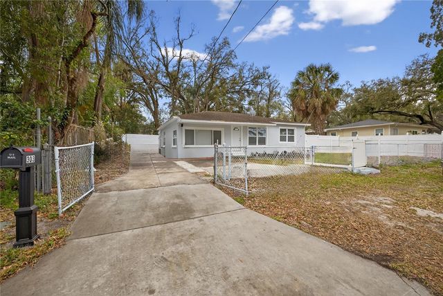 303 E HOLLYWOOD ST, Tampa, FL 33604