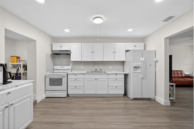 303 E HOLLYWOOD ST, Tampa, FL 33604