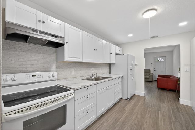 303 E HOLLYWOOD ST, Tampa, FL 33604