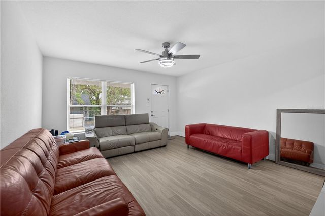 303 E HOLLYWOOD ST, Tampa, FL 33604