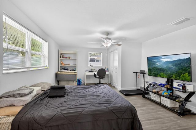 303 E HOLLYWOOD ST, Tampa, FL 33604