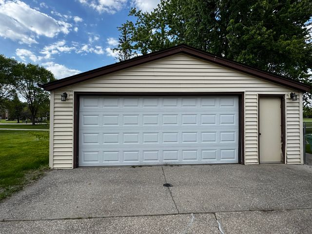 414 NE 9th Street, Ankeny, IA 50021