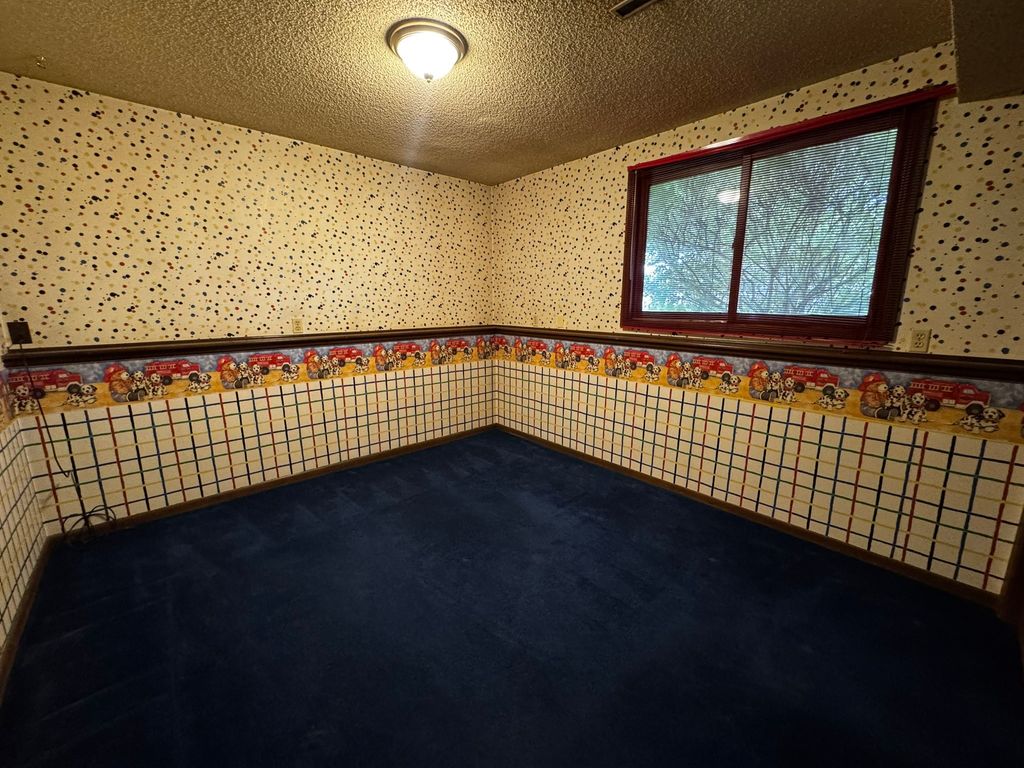 414 NE 9th Street, Ankeny, IA 50021