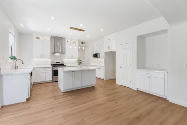 648 Spaulding Dr, Roseville, CA 95678