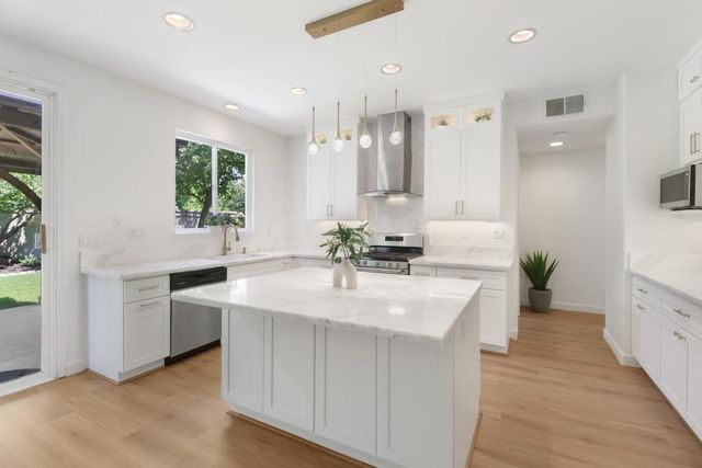648 Spaulding Dr, Roseville, CA 95678
