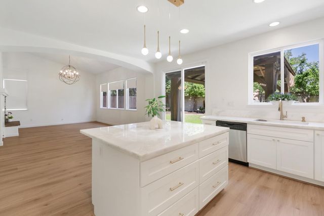 648 Spaulding Dr, Roseville, CA 95678