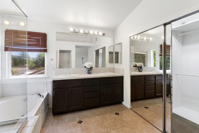 648 Spaulding Dr, Roseville, CA 95678