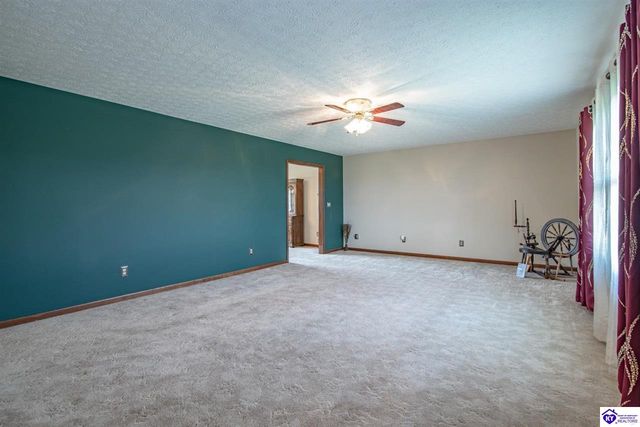 11441 Rineyville Road, Vine Grove, KY 40175