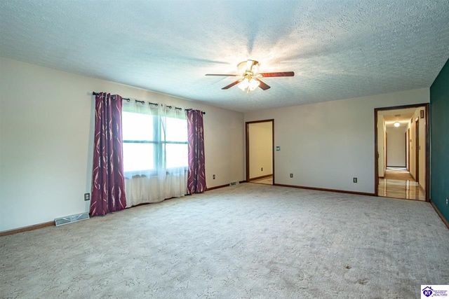 11441 Rineyville Road, Vine Grove, KY 40175