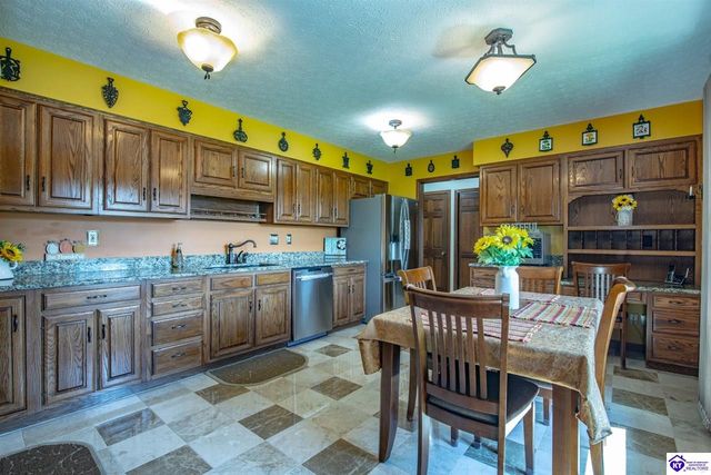11441 Rineyville Road, Vine Grove, KY 40175