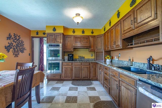 11441 Rineyville Road, Vine Grove, KY 40175