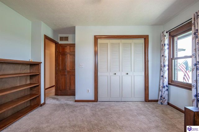11441 Rineyville Road, Vine Grove, KY 40175