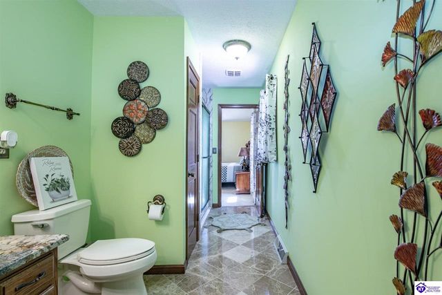11441 Rineyville Road, Vine Grove, KY 40175