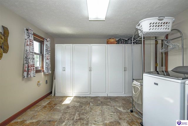 11441 Rineyville Road, Vine Grove, KY 40175