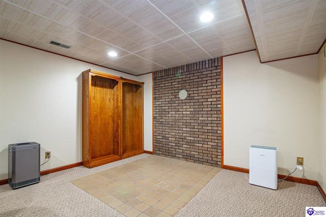 11441 Rineyville Road, Vine Grove, KY 40175