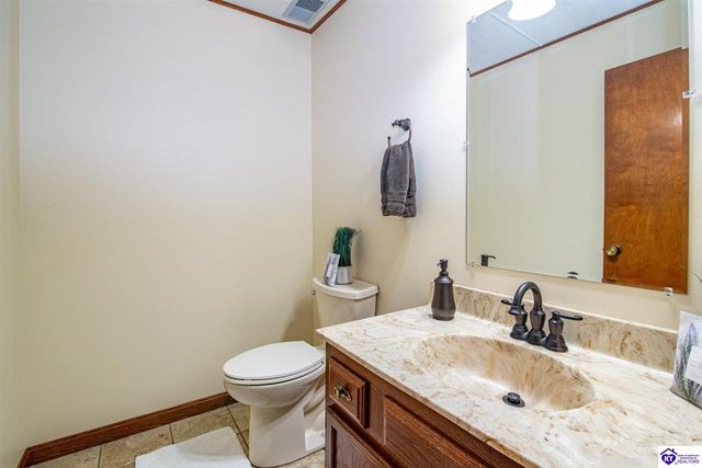 11441 Rineyville Road, Vine Grove, KY 40175