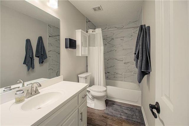 17230 W 156th Terrace, Olathe, KS 66062