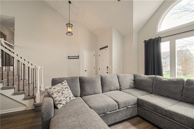 17230 W 156th Terrace, Olathe, KS 66062