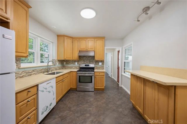 721-723 W Hellman, Alhambra, CA 91803