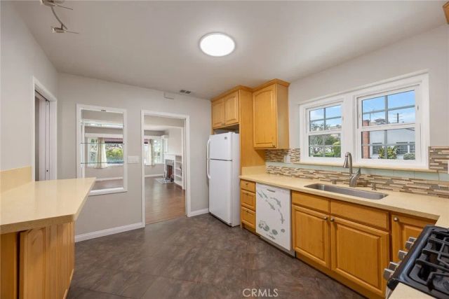 721-723 W Hellman, Alhambra, CA 91803