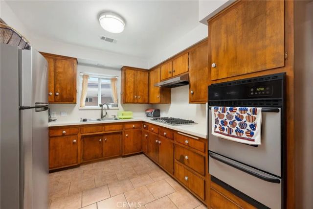 721-723 W Hellman, Alhambra, CA 91803