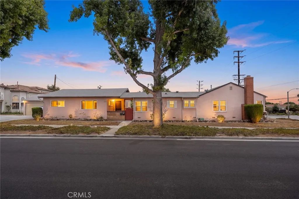 721-723 W Hellman, Alhambra, CA 91803