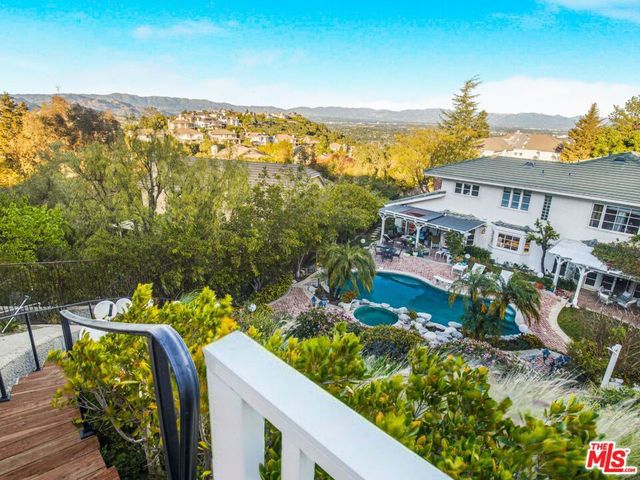 6111 County Oak Road, Woodland Hills, CA 91367