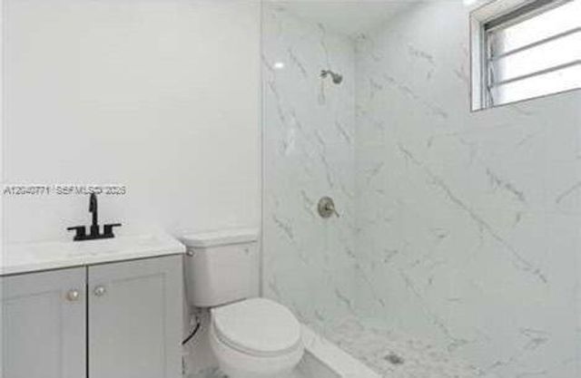5701 SW 41st Street ., West Park, FL 33023