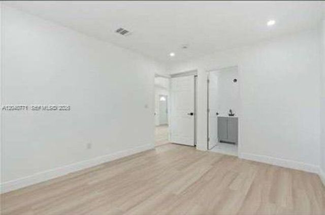 5701 SW 41st Street ., West Park, FL 33023