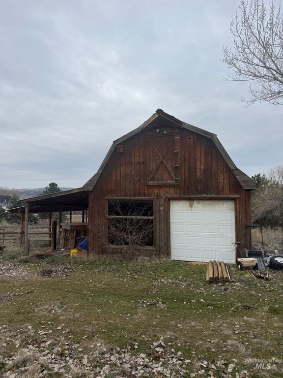 3737 W Rock Garden Ln, Boise, ID 83714 photo 2